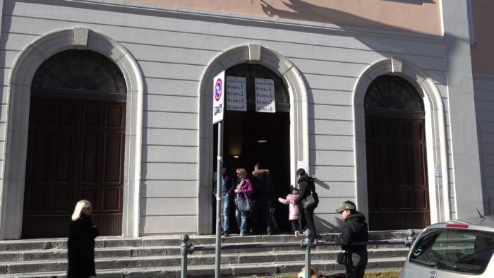 elezioni regionali primi dati affluenza ad avellino al 7 04 alle ore 12