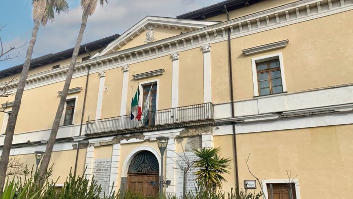 torre del greco rifiuti ecco le sanzioni per il conferimento irregolare