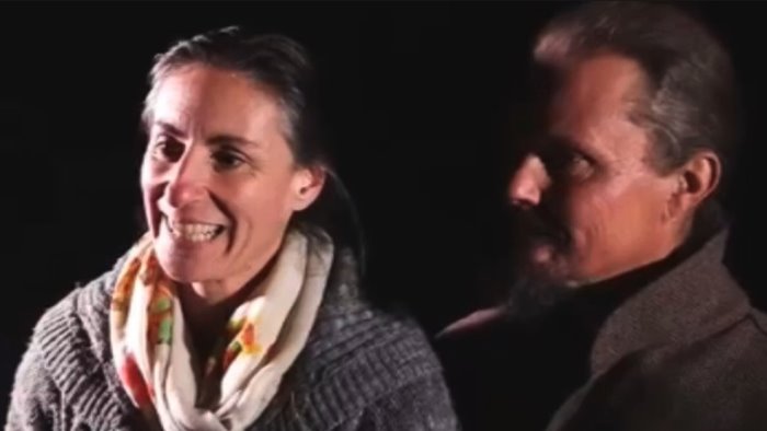 il caso della famiglia nel bosco dai video online ai figli allontanati