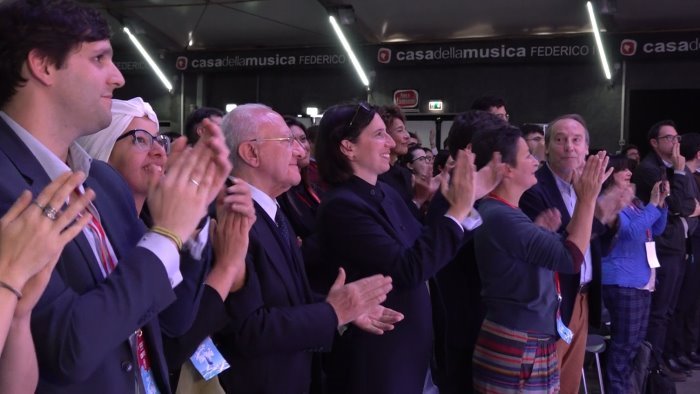 elezioni regionali elly schlein diretta al comitato per fico a napoli