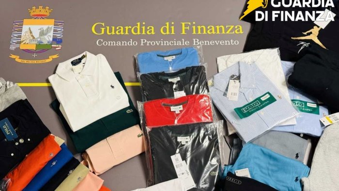 oltre 2mila capi di abbigliamento contraffatti sequestrati dalla finanza