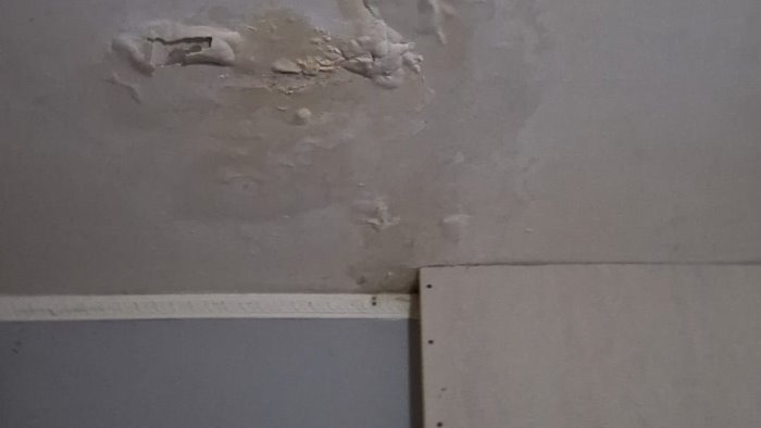 ariano acqua dal tetto in casa appello urgente da rione martiri