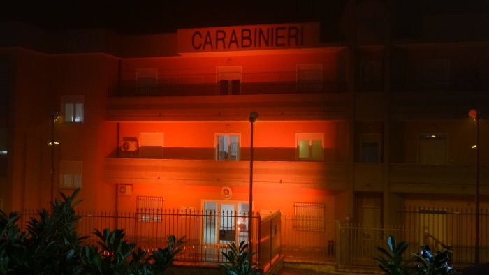 giornata contro la violenza sulle donne caserme arancione ovunque ecco ariano