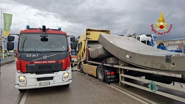 atripalda morte dell autotrasportatore tra sessanta giorni la verita