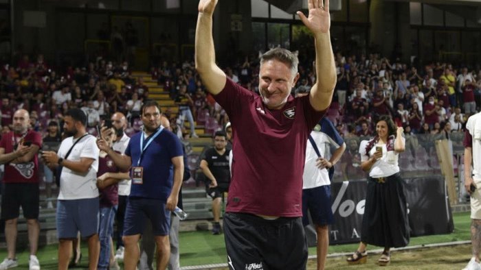 salernitana indimenticabile ricchetti venerdi il ricordo in citta di cr7