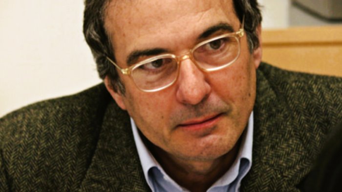 ercolano il premio la ginestra a francesco paolo botti