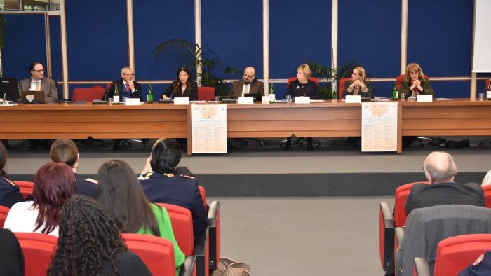 questo non e amore da salerno parte la sfida della polizia di stato