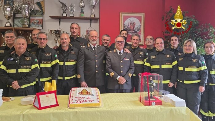 vigili del fuoco salerno saluta il primo dirigente silvestrini