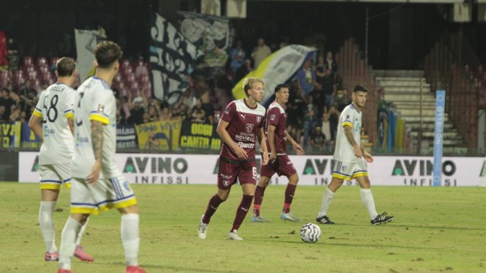 salernitana per il benevento raffaele guarda al campo e all infermeria
