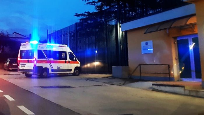 trovato morto nel letto in cella dramma nel carcere di ariano