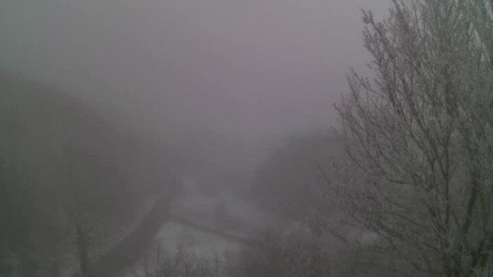 montevergine freddo e neve in vetta la frana e osservata speciale