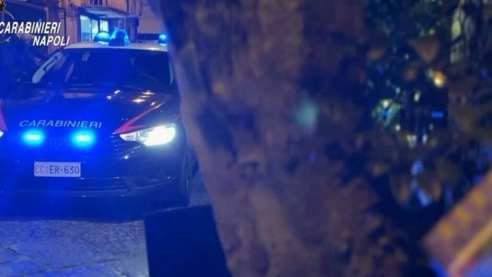 operazione dei carabinieri nei quartieri spagnoli a napoli due arresti