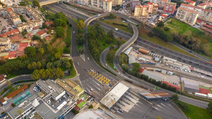 napoli eintracht chiude lo svincolo tangenziale di fuorigrotta