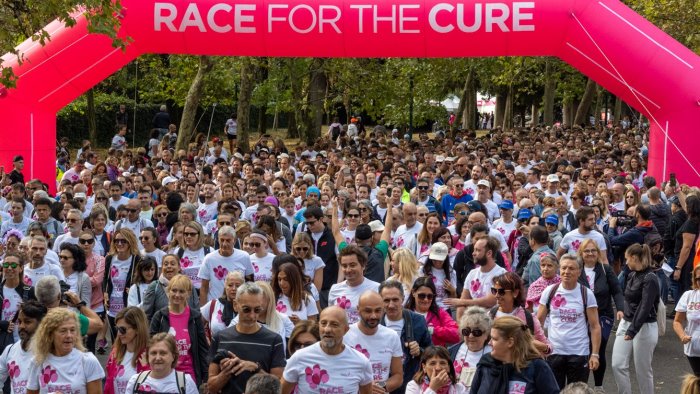 napoli domani si presenta in sala giunta race for the cure