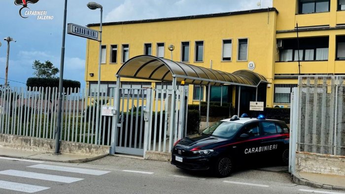 falsi carabinieri in azione nel cilento arrestato un 53enne per furto