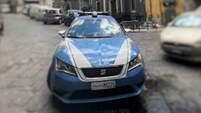 detenzione e spaccio di droga arrestato un 21enne