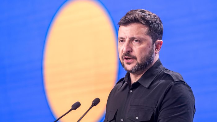 zelensky tra scandali e guerra l ucraina cerca una nuova rotta