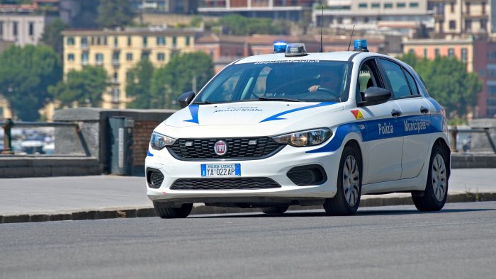 napoli un milione per modernizzare la polizia municipale