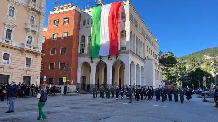 salerno 4 novembre commozione ed emozione in piazza amendola