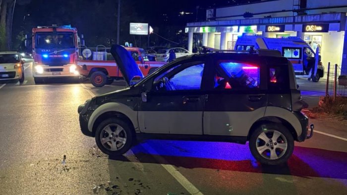 vallo della lucania scontro tra auto 82enne in ospedale