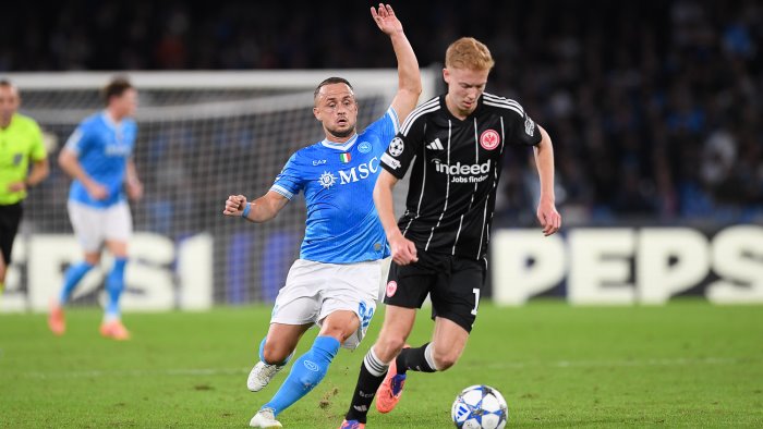 poche soluzioni offensive per il napoli e il cammino in champions si complica