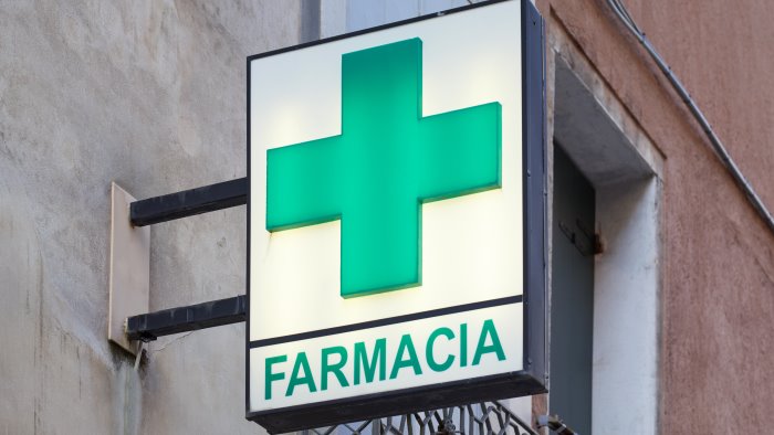 napoli farmacie private domani presidio davanti sede federfarma