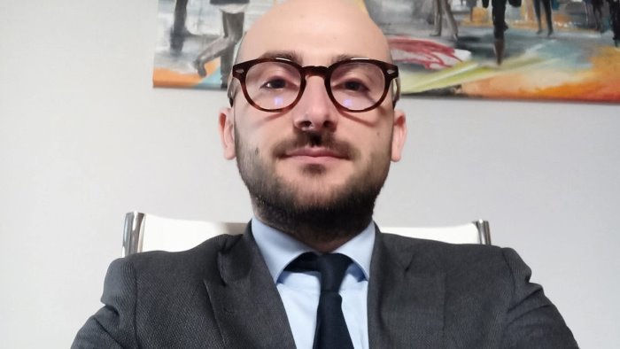 inchiesta sui diplomifici nessun danno erariale per un bidello salernitano