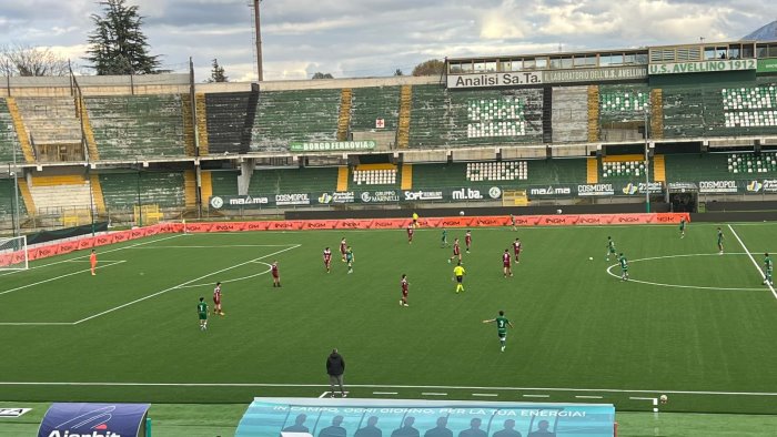 botta risposta e parapiglia avellino salernitana primavera finisce in parita