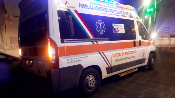 ambulanza e carabinieri ad ariano uomo ubriaco e ferito
