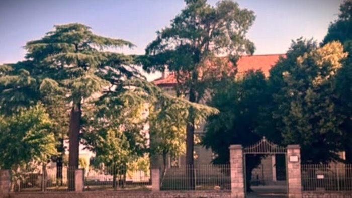 lacedonia caldaia rotta da tempo e bambini senza riscaldamento a scuola