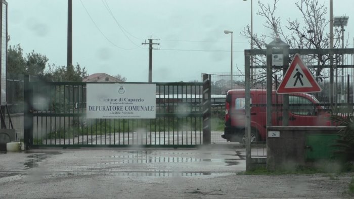 plastiche in mare dal depuratore di paestum otto a giudizio