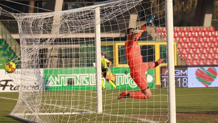 la solita turris da applausi sfiorato il blitz a terni 2 2