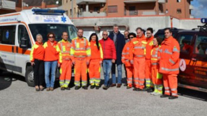 l impegno dei volontari e gli auguri de la solidarieta