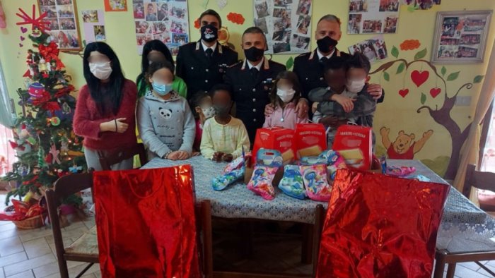 agropoli penne e quaderni ai bimbi del centro il germoglio