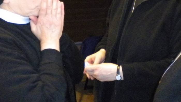 a mercato san severino otto suore positive al covid