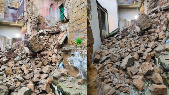 bacoli crolla parete di un casolare 3 famiglie sgomberate