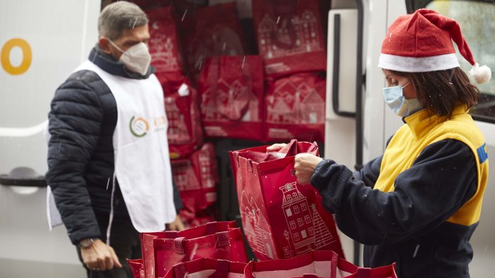 dall ikea di baronissi 1800 pasti per le persone in difficolta