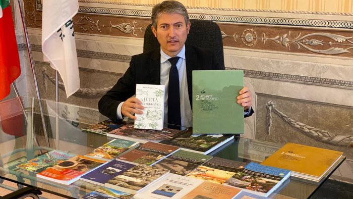 cilento un libro per crescere donati oltre 1000 libri alle scuole del parco