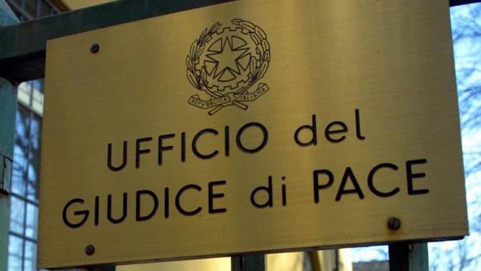 lauro lite con il comune ufficio del giudice di pace a rischio