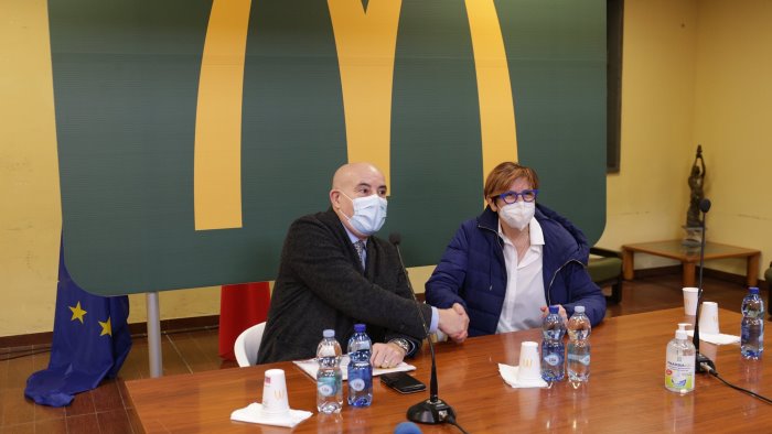 mcdonald s investe ancora nel salernitano nuovo ristorante a battipaglia