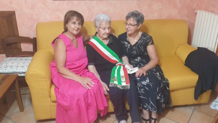 addio alla centenaria elvira catalano era stata sindaco per un giorno
