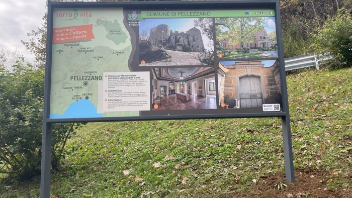 pellezzano pannello itinerante per indicare i percorsi turistici del territorio