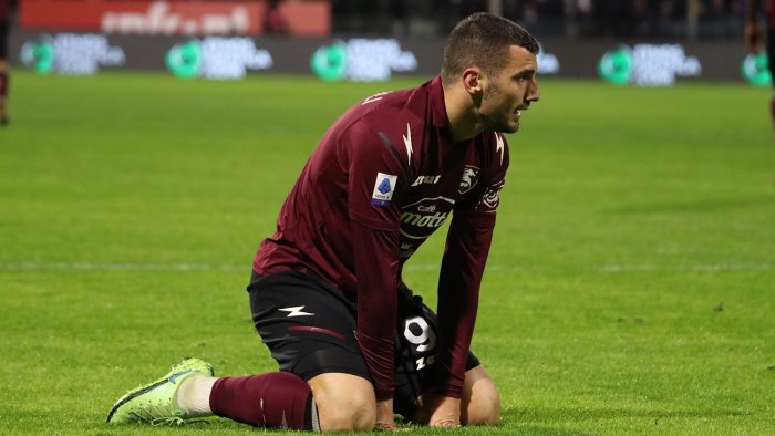 milan salernitana colantuono non scopre le carte lista dei convocati segreta