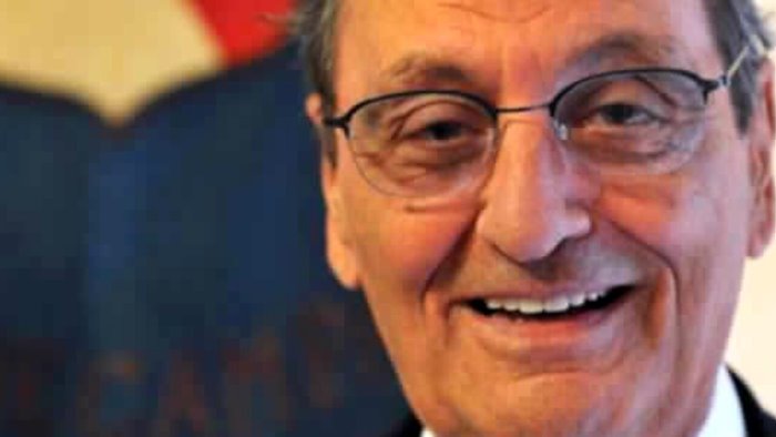 mercogliano domani la villa comunale sara intitolata a mario santangelo