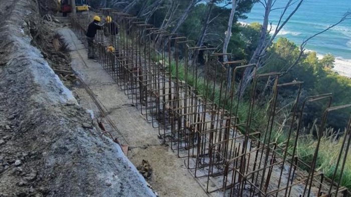 castellabate procedono senza sosta i lavori sulla sp61