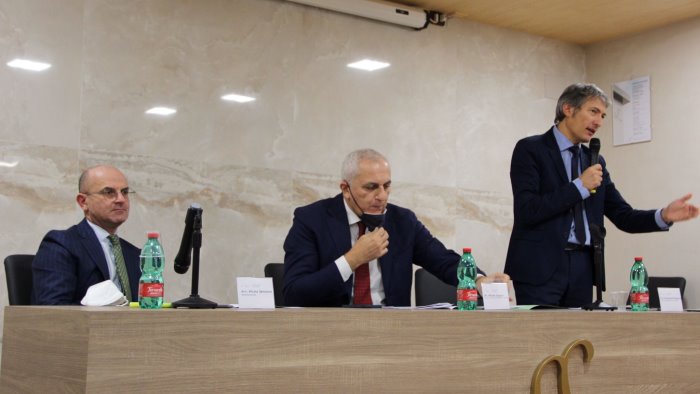 usi civici a sala consilina il confronto con pellegrino e caputo