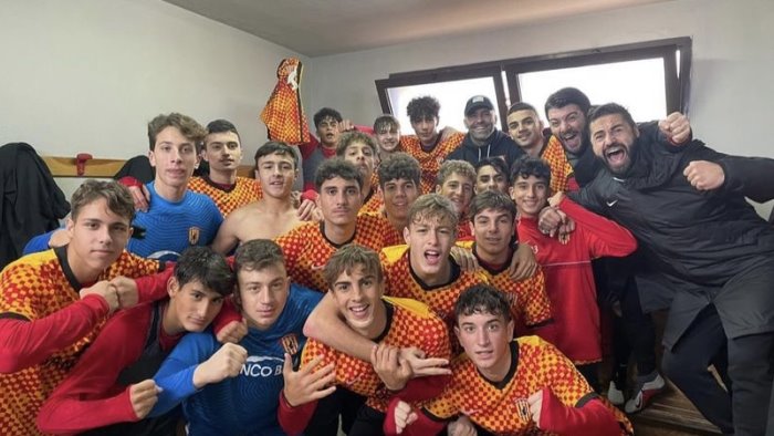 under 16 cinquina al crotone e aggancio al secondo posto