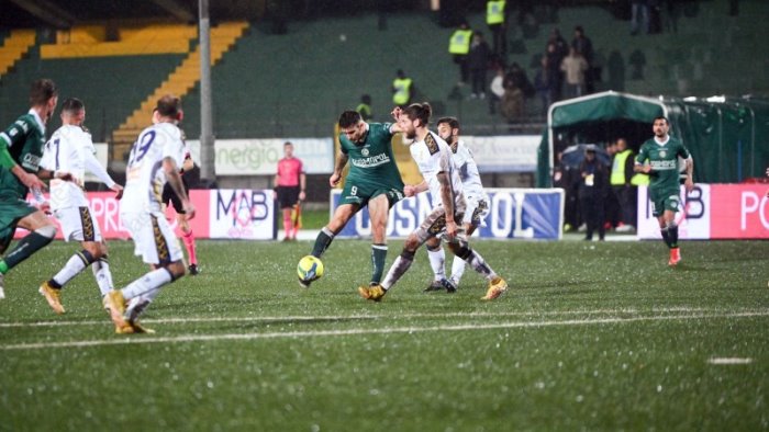 avellino juve stabia 0 0 il tabellino e i voti rimpianti per gambale