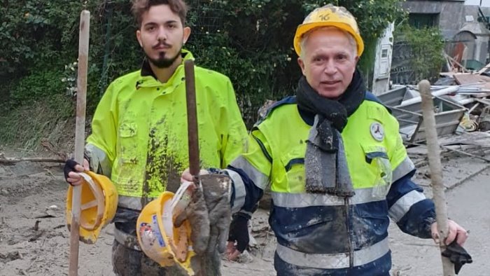 la protezione civile di san giorgio a cremano in campo a casamicciola