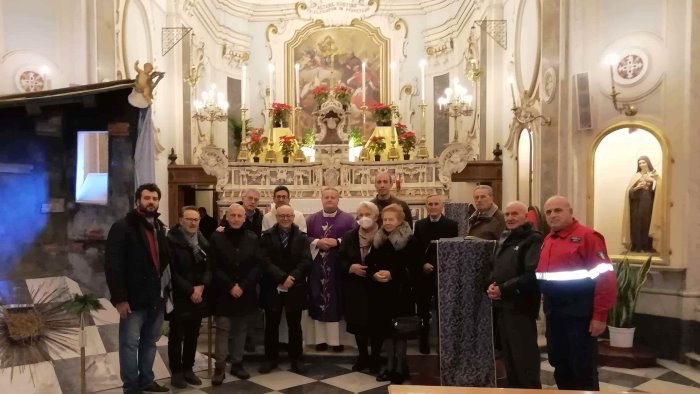 viva commozione alla cerimonia del comitato per il sacrario militare di cava